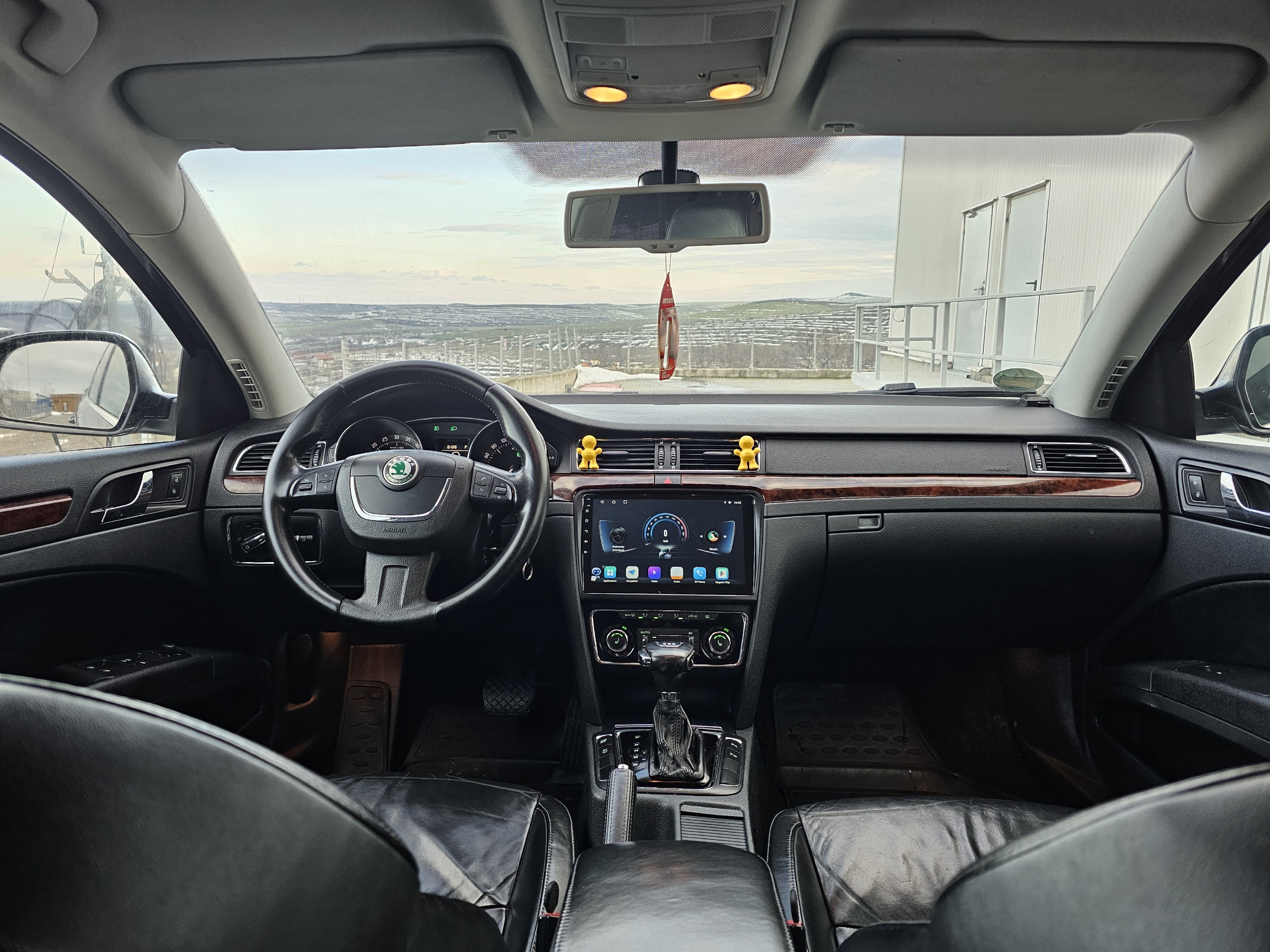 
								SKODA SUPERB DSG full									