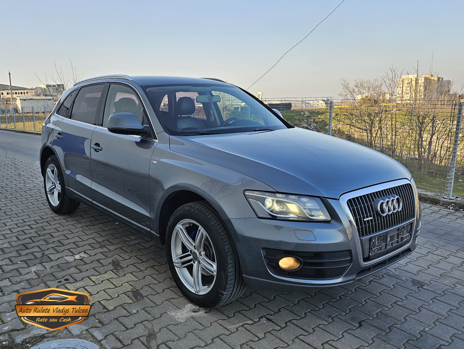 
								AUDI Q5 full									