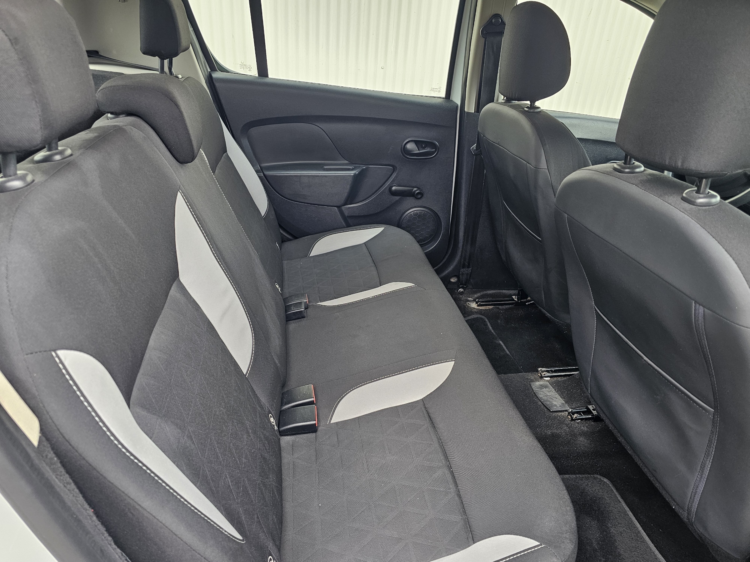 
								DACIA SANDERO STEPWAY full									