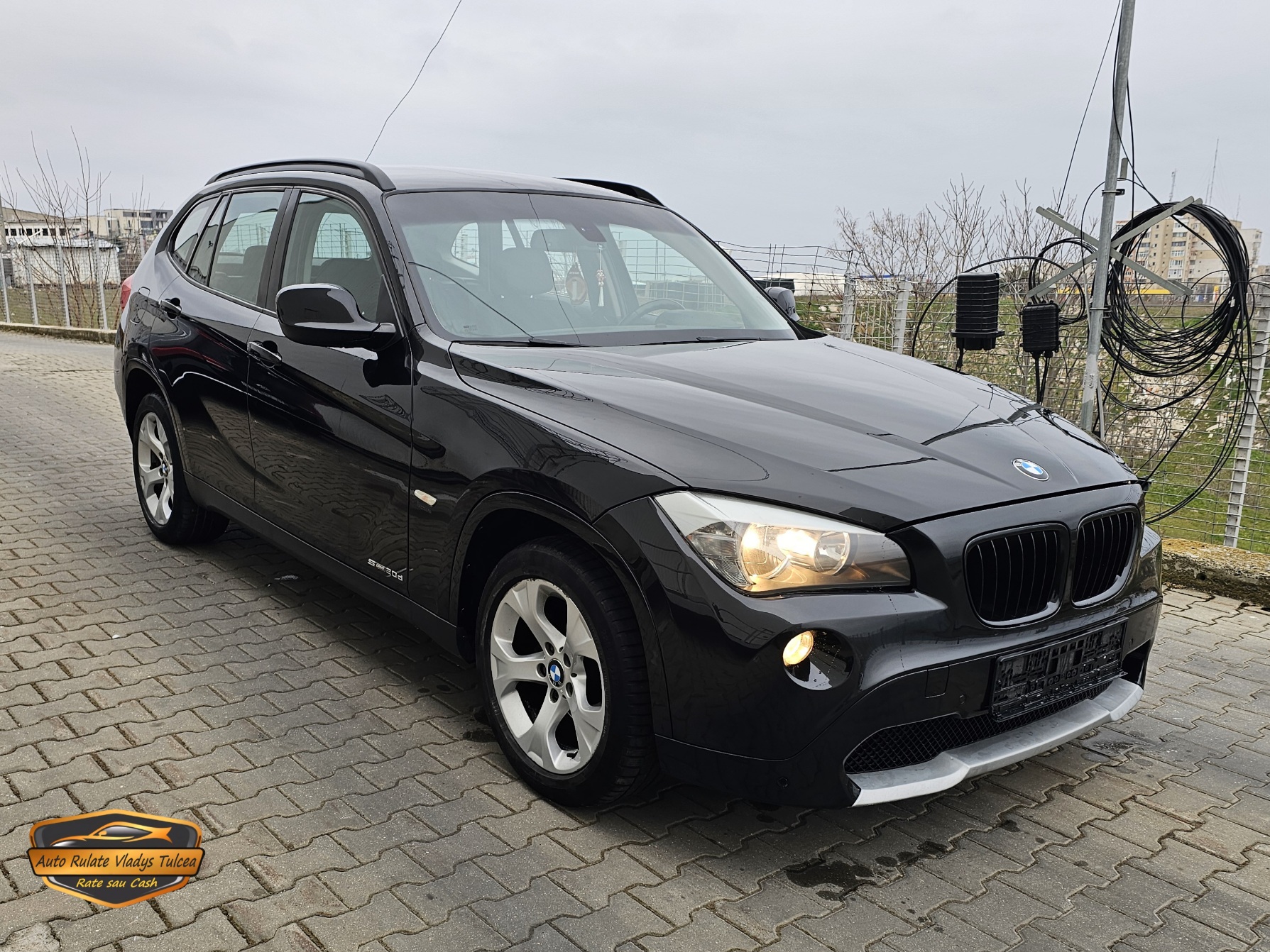 
								BMW X1 S-DRIVE full									