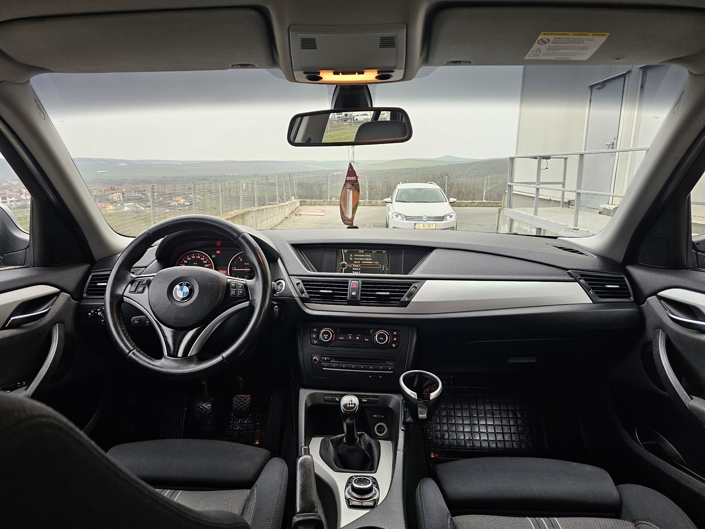 
								BMW X1 S-DRIVE full									
